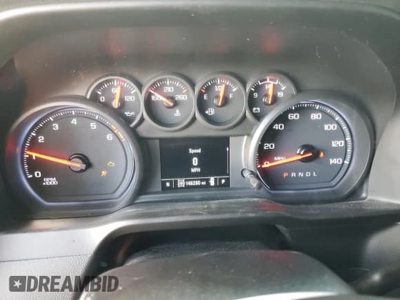 ✅ 2020 Chevrolet Silverado 1500 Custom Trail Boss • VIN: 1GCRYCEF7LZ136253 • Lot: 56342695. Wystawiony na Copart z przebiegiem 146 290 mil. Bezpłatny archiwum sprzedaży aukcyjnych z USA i szczegółowy raport historii pojazdu na DreamBid. Zdjęcie 9.