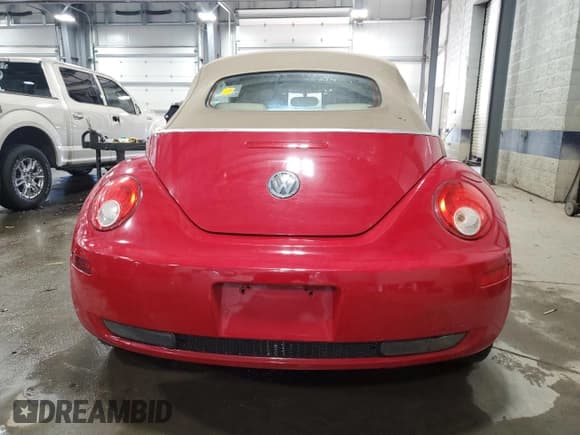 ✅ 2009 Volkswagen Beetle S • VIN: 3VWRG31YX9M400423 • Лот: 45750915. Опубликован ранее на Copart с пробегом 113 410 миль. Бесплатный доступ к архиву аукционных продаж из США и подробный отчёт об истории автомобиля на DreamBid. Изображение 6.