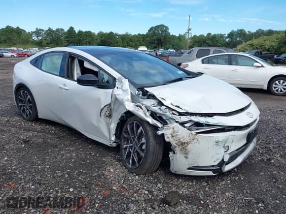 2024 Toyota Prius SE with VIN JTDACACU2R3024408, listed as a IAAI auction lot 43114921 with 18,724 mi miles and . Bid and sale history available at DreamBid. Image 1.