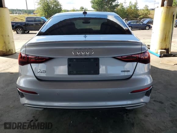 ✅ 2023 Audi A3 Premium Plus • VIN: WAUHUDGYXPA078698 • Лот: 85701514. Опубликован ранее на Copart с пробегом Не указан. Бесплатный доступ к архиву аукционных продаж из США и подробный отчёт об истории автомобиля на DreamBid. Изображение 6.