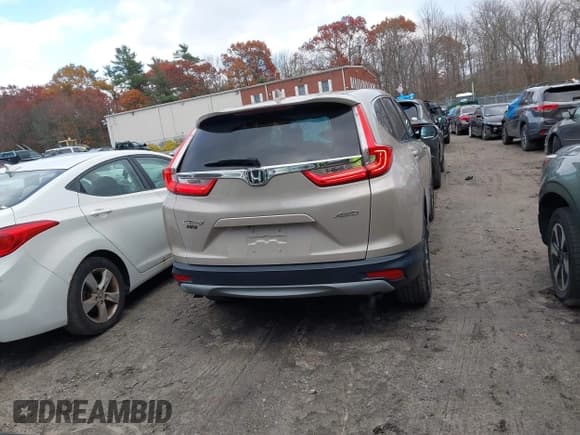 ✅ 2018 Honda CR-V EX-L • VIN: 5J6RW2H87JL029419 • Лот: 43656364. Опубликован ранее на IAAI с пробегом 105 131 миль. Бесплатный доступ к архиву аукционных продаж из США и подробный отчёт об истории автомобиля на DreamBid. Изображение 17.