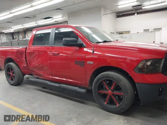 ✅ 2019 Ram 1500 SLT • VIN: 1C6RR6TT6KS711710 • Lot: 43609115. Wystawiony na IAAI z przebiegiem 73 330 mil. Bezpłatny archiwum sprzedaży aukcyjnych z USA i szczegółowy raport historii pojazdu na DreamBid. Zdjęcie 13.