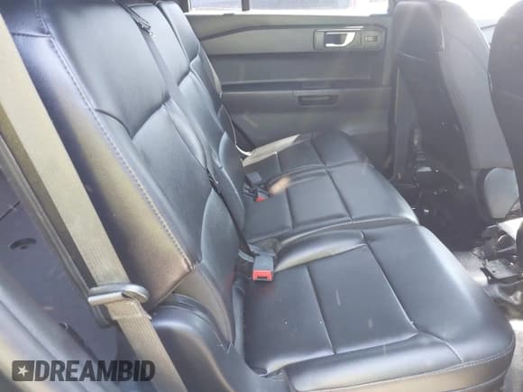 ✅ 2021 Ford Police Interceptor Utility • VIN: 1FM5K8ABXMGA33790 • Lot: 42065493. Wystawiony na IAAI z przebiegiem 52 296 mil. Bezpłatny archiwum sprzedaży aukcyjnych z USA i szczegółowy raport historii pojazdu na DreamBid. Zdjęcie 8.