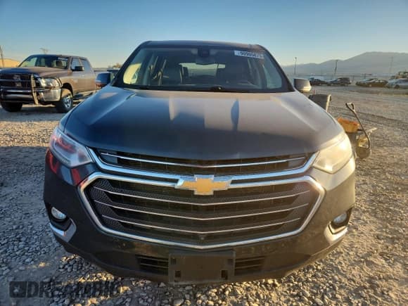 ✅ 2021 Chevrolet Traverse LT • VIN: 1GNEVHKW0MJ153184 • Lot: 90905875. Wystawiony na Copart z przebiegiem 254 043 mil. Bezpłatny archiwum sprzedaży aukcyjnych z USA i szczegółowy raport historii pojazdu na DreamBid. Zdjęcie 5.