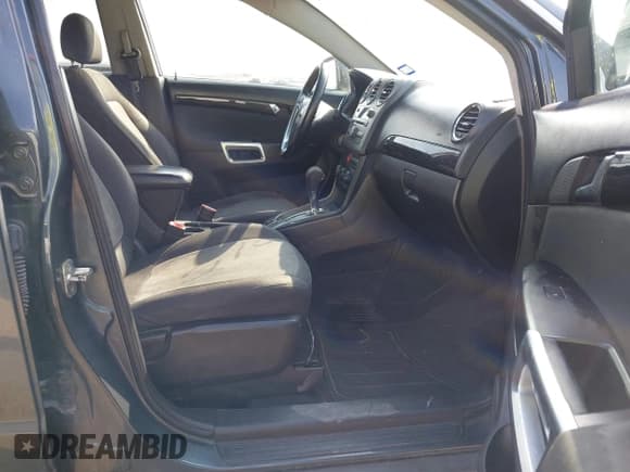 ✅ 2013 Chevrolet Captiva Sport LS • VIN: 3GNAL2EK5DS574181 • Lot: 41446015. Wystawiony na IAAI z przebiegiem 180 249 mil. Bezpłatny archiwum sprzedaży aukcyjnych z USA i szczegółowy raport historii pojazdu na DreamBid. Zdjęcie 5.