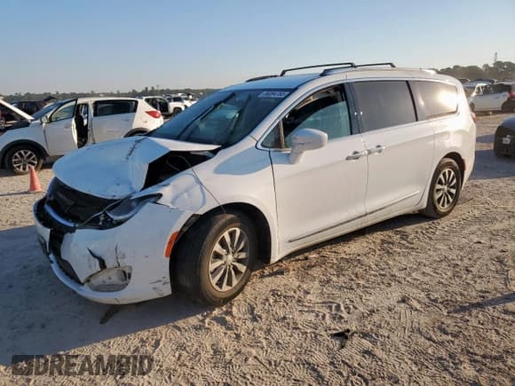 ✅ 2020 Chrysler Pacifica Touring L Plus • VIN: 2C4RC1EG9LR173164 • Lot: 86094765. Wystawiony na Copart z przebiegiem 153 161 mil. Bezpłatny archiwum sprzedaży aukcyjnych z USA i szczegółowy raport historii pojazdu na DreamBid. Zdjęcie 1.