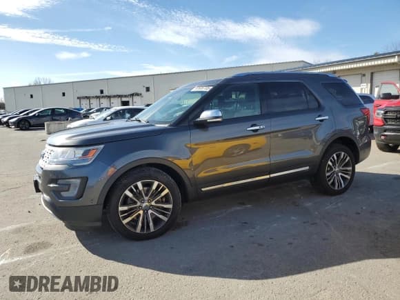 ✅ 2016 Ford Explorer Platinum • VIN: 1FM5K8HT4GGC82833 • Lot: 92606705. Wystawiony na Copart z przebiegiem 112 607 mil. Bezpłatny archiwum sprzedaży aukcyjnych z USA i szczegółowy raport historii pojazdu na DreamBid. Zdjęcie 1.