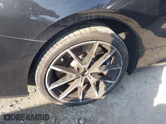 ✅ 2022 BMW 8 Series M850i xDrive • VIN: WBABC4C06NCG86571 • Lot: 43616622. Listed on IAAI with 5,383 mi. Free auction sales archive from the USA and detailed vehicle history report at DreamBid. Image 6.