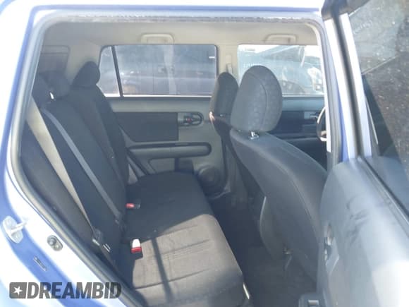 ✅ 2010 Scion xB • VIN: JTLZE4FE0A1114647 • Lot: 42046291. Wystawiony na IAAI z przebiegiem 204 652 mil. Bezpłatny archiwum sprzedaży aukcyjnych z USA i szczegółowy raport historii pojazdu na DreamBid. Zdjęcie 8.