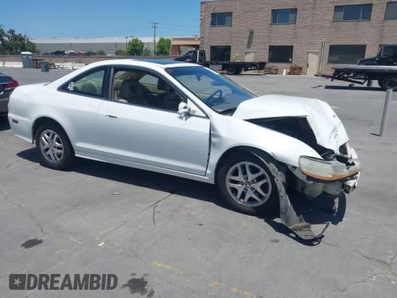 2001 Honda Accord EX с VIN 1HGCG22501A008920, выставлен на аукционе IAAI как лот 42500369 с пробегом 331 256 миль миль и . История ставок и продаж доступна на DreamBid. Изображение 1.