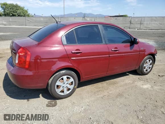2010 Hyundai Accent GLS z VIN KMHCN4AC0AU500325, wystawiony jako Copart lot #73556964 z przebiegiem 132 365 mil mil oraz Szkoda całkowita • Salvage title. Historia ofert i sprzedaży dostępna na DreamBid. Obrazek 3.