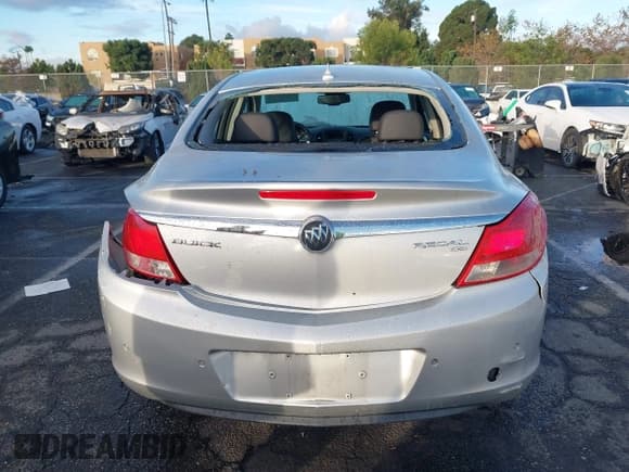 ✅ 2011 Buick Regal CXL RL3 • VIN: W04GR5ECXB1000535 • Lot: 43681777. Listed on IAAI with 52,637 mi. Free auction sales archive from the USA and detailed vehicle history report at DreamBid. Image 16.