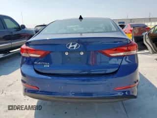 2017 Hyundai Elantra SE z VIN 5NPD74LF7HH036870, wystawiony jako Copart lot #81180265 z przebiegiem 97 030 mil mil oraz Czysty tytuł • Clean title. Historia ofert i sprzedaży dostępna na DreamBid. Obrazek 6.