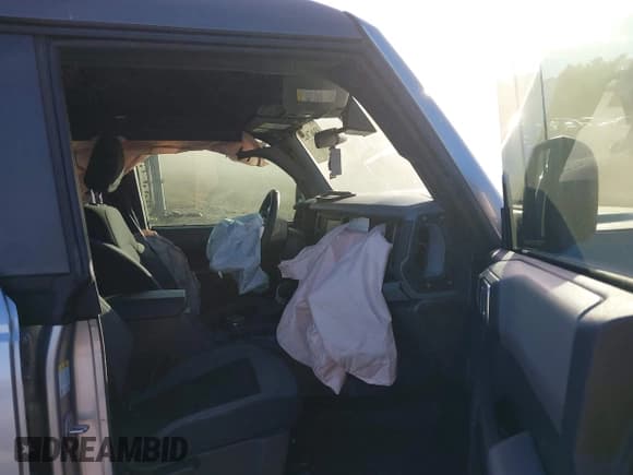 ✅ 2023 Ford Bronco Outer Banks • VIN: 1FMDE5BH6PLB20392 • Lot: 43467025. Listed on IAAI with 31,629 mi. Free auction sales archive from the USA and detailed vehicle history report at DreamBid. Image 5.