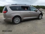 ✅ 2017 Chrysler Pacifica Touring L • VIN: 2C4RC1BG5HR535762 • Lot: 84739835. Wystawiony na Copart z przebiegiem Nie podano. Bezpłatny archiwum sprzedaży aukcyjnych z USA i szczegółowy raport historii pojazdu na DreamBid. Zdjęcie 3.