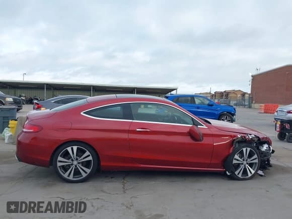 ✅ 2017 Mercedes-Benz C 300 • VIN: WDDWJ4JB7HF397820 • Лот: 43465813. Опубликован ранее на IAAI с пробегом 96 664 миль. Бесплатный доступ к архиву аукционных продаж из США и подробный отчёт об истории автомобиля на DreamBid. Изображение 14.