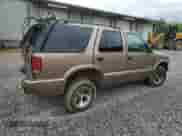 2004 Chevrolet Blazer Fleet z VIN 1GNCS13XX4K155100, wystawiony jako Copart lot #55669835 z przebiegiem 215 761 mil mil oraz Szkoda całkowita • Salvage title. Historia ofert i sprzedaży dostępna na DreamBid. Obrazek 3.