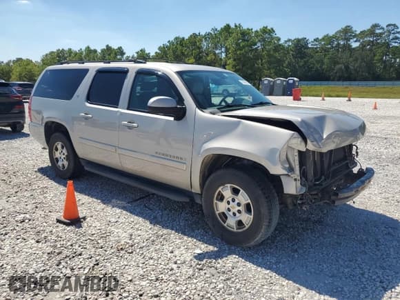 ✅ 2007 Chevrolet Suburban LT • VIN: 3GNFC16097G307789 • Lot: 73586234. Wystawiony na Copart z przebiegiem 122 719 mil. Bezpłatny archiwum sprzedaży aukcyjnych z USA i szczegółowy raport historii pojazdu na DreamBid. Zdjęcie 4.