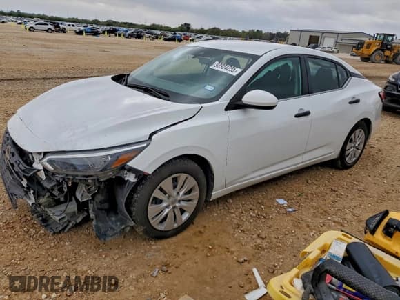 ✅ 2024 Nissan Sentra S • VIN: 3N1AB8BV5RY365768 • Lot: 93924255. Listed on Copart with 34,813 mi. Free auction sales archive from the USA and detailed vehicle history report at DreamBid. Image 1.
