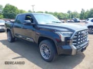 ✅ 2025 Toyota Tundra Platinum • VIN: 5TFNA5DB5SX245849 • Lot: 42815654. Wystawiony na IAAI z przebiegiem 4 613 mil. Bezpłatny archiwum sprzedaży aukcyjnych z USA i szczegółowy raport historii pojazdu na DreamBid. Zdjęcie 16.