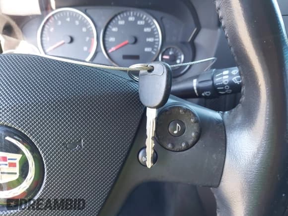 ✅ 2006 Cadillac CTS • VIN: 1G6DM57T360106196 • Lot: 43373921. Wystawiony na IAAI z przebiegiem 96 721 mil. Bezpłatny archiwum sprzedaży aukcyjnych z USA i szczegółowy raport historii pojazdu na DreamBid. Zdjęcie 11.