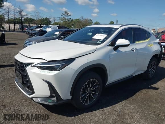 ✅ 2024 Lexus NX 350 • VIN: JTJAGCEZXR5007639 • Lot: 43255012. Wystawiony na IAAI z przebiegiem 14 586 mil. Bezpłatny archiwum sprzedaży aukcyjnych z USA i szczegółowy raport historii pojazdu na DreamBid. Zdjęcie 17.