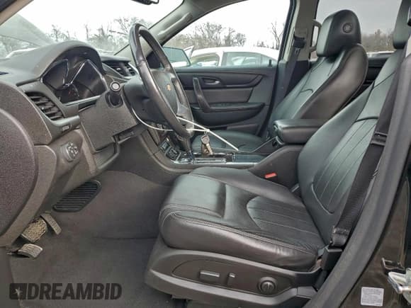 ✅ 2017 Chevrolet Traverse Premier • VIN: 1GNKVJKD7HJ121265 • Lot: 93736005. Wystawiony na Copart z przebiegiem 150 859 mil. Bezpłatny archiwum sprzedaży aukcyjnych z USA i szczegółowy raport historii pojazdu na DreamBid. Zdjęcie 7.