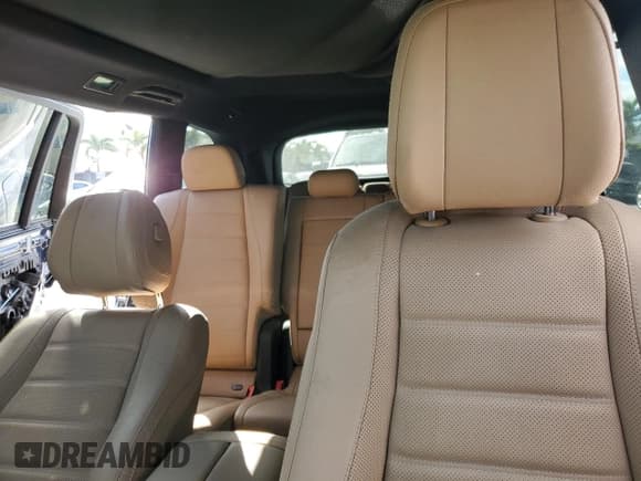 ✅ 2024 Mercedes-Benz GLS 580 • VIN: 4JGFF8FE0RB065082 • Lot: 87834325. Wystawiony na Copart z przebiegiem 26 705 mil. Bezpłatny archiwum sprzedaży aukcyjnych z USA i szczegółowy raport historii pojazdu na DreamBid. Zdjęcie 10.