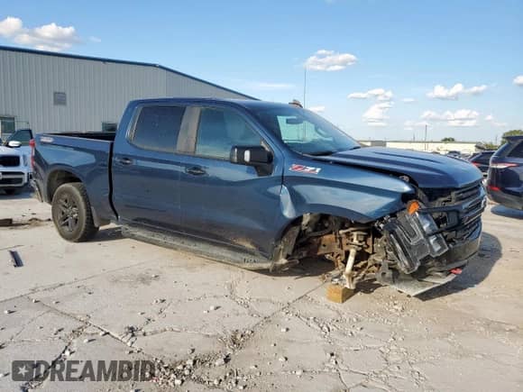 2019 Chevrolet Silverado 1500 LT Trail Boss with VIN 1GCPYFED7KZ292802, listed as a Copart auction lot 69352035 with 57,146 mi miles and Salvage title. Bid and sale history available at DreamBid. Image 4.
