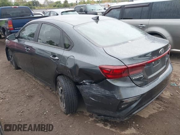 ✅ 2021 Kia Forte LXS • VIN: 3KPF24AD4ME411475 • Lot: 43248668. Wystawiony na IAAI z przebiegiem 50 683 mil. Bezpłatny archiwum sprzedaży aukcyjnych z USA i szczegółowy raport historii pojazdu na DreamBid. Zdjęcie 3.