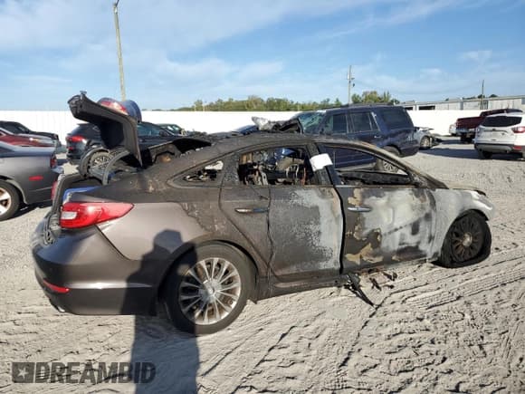 ✅ 2015 Hyundai Sonata Sport • VIN: 5NPE34AF7FH098351 • Лот: 85096385. Опубликован ранее на Copart с пробегом Не указан. Бесплатный доступ к архиву аукционных продаж из США и подробный отчёт об истории автомобиля на DreamBid. Изображение 3.