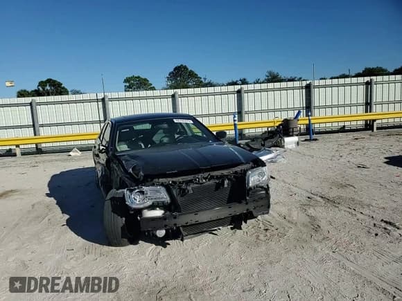 ✅ 2014 Chrysler 300 • VIN: 2C3CCAAG9EH255582 • Лот: 92705375. Опубликован ранее на Copart с пробегом 113 653 миль. Бесплатный доступ к архиву аукционных продаж из США и подробный отчёт об истории автомобиля на DreamBid. Изображение 14.