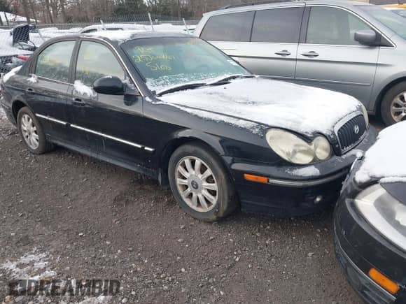 2004 Hyundai Sonata GLS z VIN KMHWF35H24A935458, wystawiony jako IAAI lot #41415003 z przebiegiem Nie podano mil oraz . Historia ofert i sprzedaży dostępna na DreamBid. Obrazek 1.