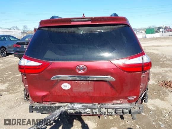 ✅ 2016 Toyota Sienna XLE • VIN: 5TDDK3DC0GS132653 • Lot: 43801971. Listed on IAAI with 203,393 mi. Free auction sales archive from the USA and detailed vehicle history report at DreamBid. Image 17.