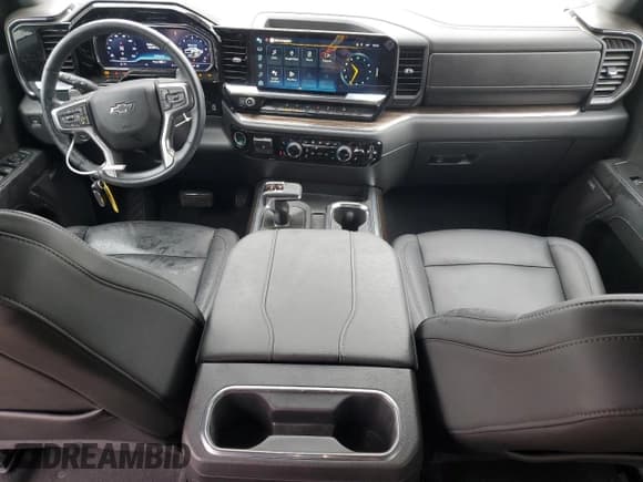 ✅ 2024 Chevrolet Silverado 1500 LT Trail Boss • VIN: 3GCUDFED0RG340195 • Lot: 57329115. Wystawiony na Copart z przebiegiem 6 440 mil. Bezpłatny archiwum sprzedaży aukcyjnych z USA i szczegółowy raport historii pojazdu na DreamBid. Zdjęcie 8.