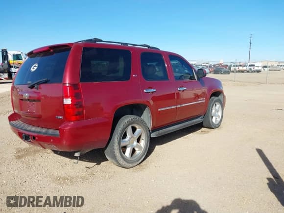 ✅ 2009 Chevrolet Tahoe LTZ • VIN: 1GNFK33079R178182 • Lot: 43650221. Wystawiony na IAAI z przebiegiem 229 270 mil. Bezpłatny archiwum sprzedaży aukcyjnych z USA i szczegółowy raport historii pojazdu na DreamBid. Zdjęcie 4.