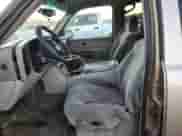 2001 Chevrolet Suburban LS с VIN 3GNEC16TX1G150514, выставлен на аукционе Copart как лот 81916074 с пробегом Не указан миль и Списание • Salvage title. История ставок и продаж доступна на DreamBid. Изображение 7.