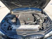 ✅ 2019 BMW 3 Series 330i • VIN: WBA5R1C54KAK10720 • Lot: 43388773. Wystawiony na IAAI z przebiegiem 44 293 mil. Bezpłatny archiwum sprzedaży aukcyjnych z USA i szczegółowy raport historii pojazdu na DreamBid. Zdjęcie 10.