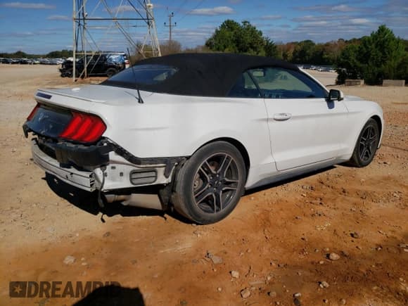 ✅ 2019 Ford Mustang EcoBoost Premium • VIN: 1FATP8UHXK5149034 • Lot: 82496025. Listed on Copart with 128,244 mi. Free auction sales archive from the USA and detailed vehicle history report at DreamBid. Image 3.