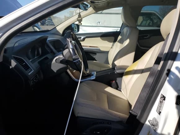 ✅ 2017 Volvo XC60 Inscription • VIN: YV449MRU3H2024925 • Lot: 91641035. Wystawiony na Copart z przebiegiem 113 441 mil. Bezpłatny archiwum sprzedaży aukcyjnych z USA i szczegółowy raport historii pojazdu na DreamBid. Zdjęcie 7.