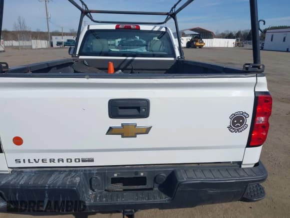 ✅ 2016 Chevrolet Silverado 1500 Work Truck • VIN: 1GCNCNEH5GZ381407 • Лот: 41795407. Опубликован ранее на IAAI с пробегом 171 749 миль. Бесплатный доступ к архиву аукционных продаж из США и подробный отчёт об истории автомобиля на DreamBid. Изображение 16.