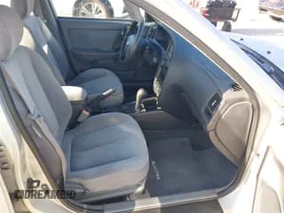 ✅ 2005 Hyundai Elantra GLS • VIN: KMHDN46D55U158897 • Lot: 42014106. Wystawiony na IAAI z przebiegiem 105 471 mil. Bezpłatny archiwum sprzedaży aukcyjnych z USA i szczegółowy raport historii pojazdu na DreamBid. Zdjęcie 5.