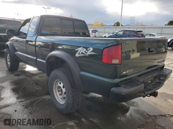 ✅ 2002 Chevrolet S-10 LS • VIN: 1GCCT19W728181040 • Лот: 77814464. Опубликован ранее на Copart с пробегом 116 481 миль. Бесплатный доступ к архиву аукционных продаж из США и подробный отчёт об истории автомобиля на DreamBid. Изображение 2.