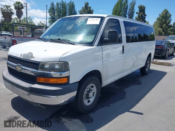 ✅ 2010 Chevrolet Express Passenger LT • VIN: 1GA2G1DGXA1173644 • Lot: 42239291. Listed on IAAI with 241,901 mi. Free auction sales archive from the USA and detailed vehicle history report at DreamBid. Image 2.