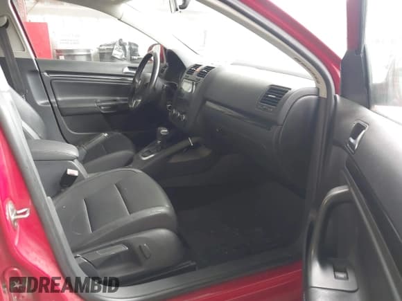 ✅ 2010 Volkswagen Jetta SE • VIN: 3VWRZ7AJ9AM035046 • Lot: 42448683. Listed on IAAI with 134,607 mi. Free auction sales archive from the USA and detailed vehicle history report at DreamBid. Image 5.