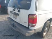 ✅ 1998 Ford Explorer XLT • VIN: 1FMZU32P9WZC01127 • Lot: 42310558. Wystawiony na IAAI z przebiegiem Nie podano. Bezpłatny archiwum sprzedaży aukcyjnych z USA i szczegółowy raport historii pojazdu na DreamBid. Zdjęcie 13.