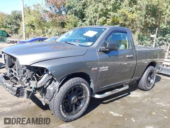 2013 Ram 1500 Express z VIN 3C6JR6ATXDG505915, wystawiony jako IAAI lot #43504506 z przebiegiem 171 665 mil mil oraz . Historia ofert i sprzedaży dostępna na DreamBid. Obrazek 2.