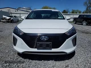 ✅ 2019 Hyundai Ioniq • VIN: KMHC65LD0KU161138 • Lot: 51589275. Wystawiony na Copart z przebiegiem 10 261 mil. Bezpłatny archiwum sprzedaży aukcyjnych z USA i szczegółowy raport historii pojazdu na DreamBid. Zdjęcie 5.