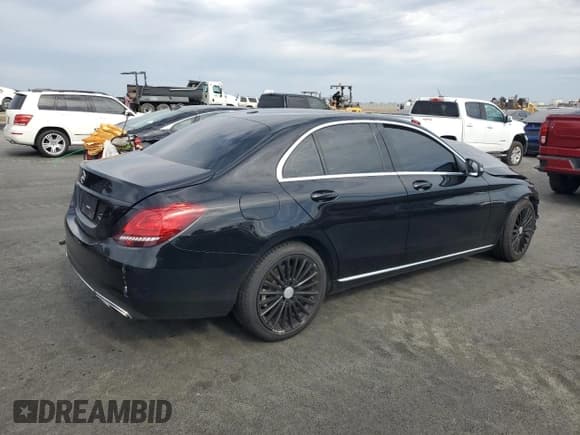 ✅ 2019 Mercedes-Benz C 300 • VIN: 55SWF8DB4KU322386 • Лот: 82644855. Опубликован ранее на Copart с пробегом Не указан. Бесплатный доступ к архиву аукционных продаж из США и подробный отчёт об истории автомобиля на DreamBid. Изображение 3.