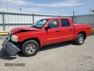 ✅ 2007 Dodge Dakota • VIN: 1D3HW28K17S232552 • Lot: 53674955. Wystawiony na Copart z przebiegiem 85 559 mil. Bezpłatny archiwum sprzedaży aukcyjnych z USA i szczegółowy raport historii pojazdu na DreamBid. Zdjęcie 1.